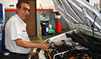 Vic Simonian – Master Tech/ Over 40 Yrs Experience | Tl Motors Inc.